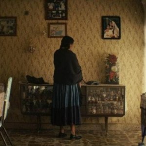 Mai morire: Margarita Saldaña di spalle in una scena tratta dal film