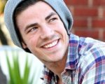 Grant Gustin nel cast di 90210