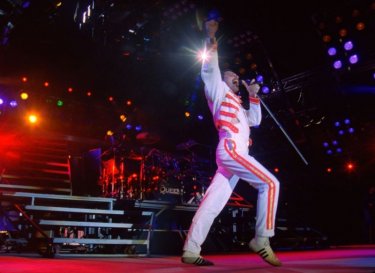 Hungarian Rhapsody: Queen Live in Budapest, Freddie Mercury durante lo storico concerto