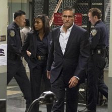 Jim Caviezel e Taraji P. Henson in una scena dell'episodio Bury the Lede della serie TV Person of Interest
