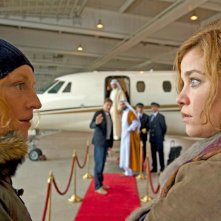 Brigitte Hobmeier con Muriel Baumeister nella commedia tedesca Was machen Frauen morgens um halb vier?