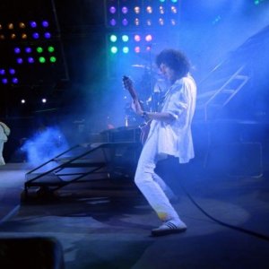 Hungarian Rhapsody: Queen Live in Budapest, Brian May sul palco di Budapest