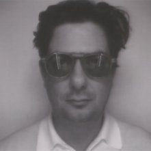 A Glimpse Inside the Mind of Charles Swan III: il regista del film Roman Coppola in una curiosa foto promozionale