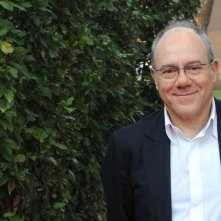 Carlo!: Carlo Verdone sorride sul set del documentario a lui dedicato