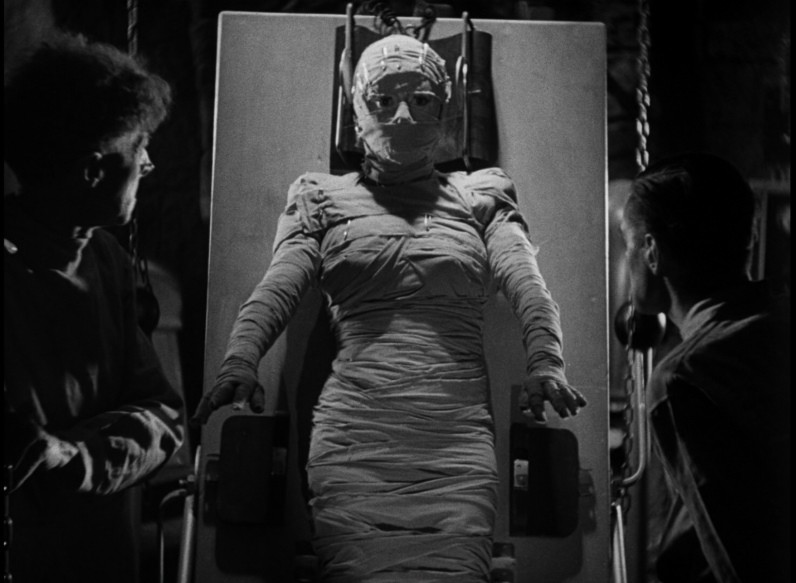 Ernest Thesiger Con Elsa Lanchester E Colin Clive In Una Scena Del Film La Moglie Di Frankenstein 256658
