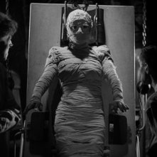 Ernest Thesiger con Elsa Lanchester e Colin Clive in una scena del film La moglie di Frankenstein