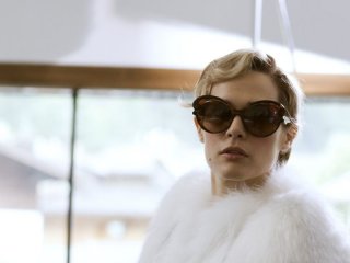 Il volto di un'altra: Laura Chiatti in una scena