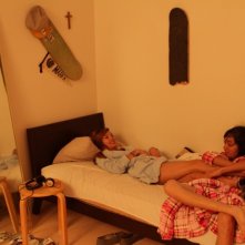 Marfa Girl: Adam Mediano insieme a Mercedes Maxwell in una scena del film