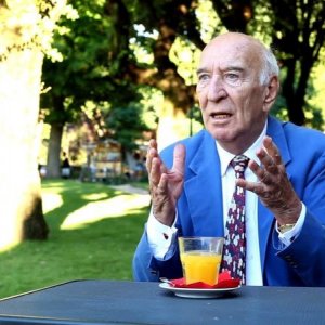 Giuliano Montaldo - Quattro volte vent'anni: il regista Giuliano Montaldo in una scena