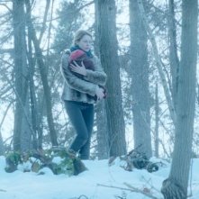 Tutto parla di te: la protagonista Elena Radonicich in mezzo alla neve in una scena