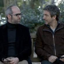 Una pistola en cada mano: Ricardo Darín e Luis Tosar in una scena