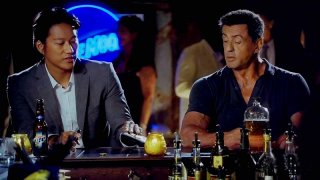 Bullet to the Head: Sung Kang e Sylvester Stallone in una scena del film