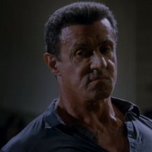 Lo sguardo di sfida di Sylvester Stallone in Bullet to the Head