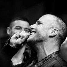 Razzabastarda: Matteo Taranto sorride in una scena