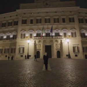S.B. Io lo conoscevo bene: Palazzo Montecitorio in una scena del documentario su Silvio Berlusconi