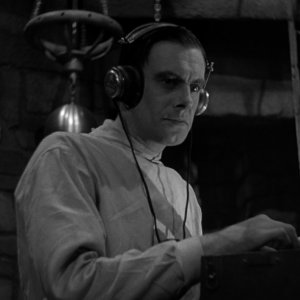 Colin Clive è Henry Frankenstein nel film Frankenstein (1931)