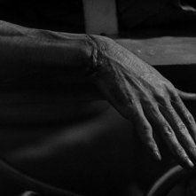 La mano di Boris Karloff in una scena del film di Frankenstein (1931)