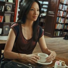 Lucy Liu in una scena dell'episodio Flight Risk della prima stagione della serie Elementary