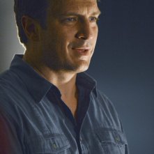 Nathan Fillion in una scena dell'episodio Murder, He Wrote della serie TV Castle - Detective tra le righe