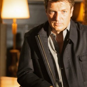 Nathan Fillion in una scena dell'episodio Swan Song della quinta stagione della serie Castle - Detective tra le righe