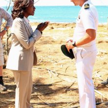 Scott Speedman e April Grace in una scena dell'episodio L'accordo della prima stagione di Last Resort