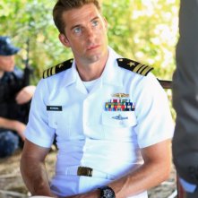 Scott Speedman in una scena dell'episodio L'accordo della prima stagione della serie TV Last Resort