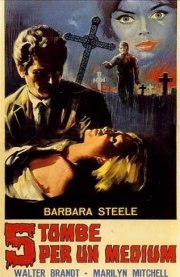 5 tombe per un medium: la locandina del film