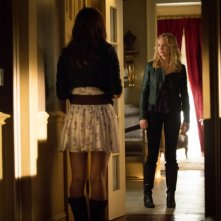 Candice Accola in una scena dell'episodio The Killer della quarta stagione di The Vampire Diaries