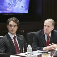 Jason Dechert e Josh Clark in una scena dell'episodio The Other Woman della seconda stagione di Scandal