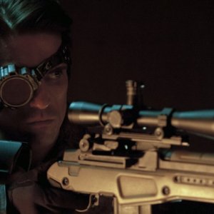 Michael Rowe in una scena dell'episodio Lone Gunmen della prima stagione della serie Arrow