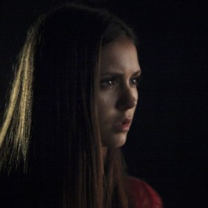 Nina Dobrev in una scena dell'episodio We All Go a Little Mad Sometimes della serie TV The Vampire Diaries