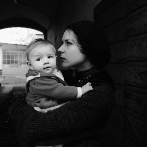 Tutto parla di te: Elena Radonicich in un'immagine in bianco e nero tratta dal film