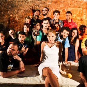 Satanism for Dummies: una foto promozionale del cast della serie