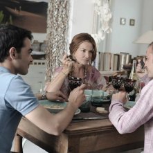 Ci vediamo a casa: Nicolas Vaporidis insieme a Primo Reggiani e Giuliana De Sio in una scena