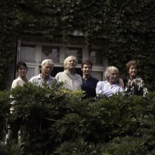 E se vivessimo tutti insieme?: il cast del film in una scena