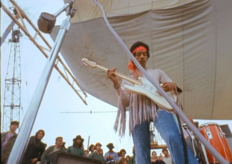 Hendrix 70. Live at Woodstock: un'immagine dalla spettacolare esibizione di Jimi Hendrix