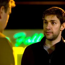 Promised Land: Matt Damon e John Krasinski a confronto