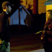 Promised Land: un confronto tra Frances Mcdormand e John Krasinski