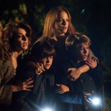 Una famiglia perfetta: Giacomo Nasta e Lorenzo Zurzolo in una scena del film con Eugenia Costantini e Claudia Gerini