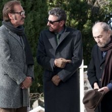 Una famiglia perfetta: Sergio Castellitto insieme a Marco Giallini e Sergio Fiorentini in un momento del film