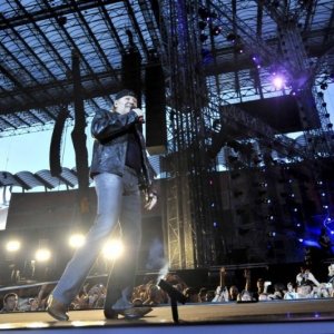 Vasco Live Kom 011: un'immagine dal film concerto di Vasco Rossi