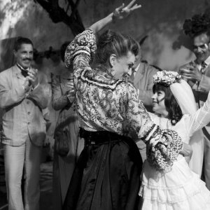 Blancanieves: Angela Molina in una scena di danza del film
