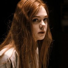 Elle Fanning in lacrime in un'immagine di Ginger & Rosa