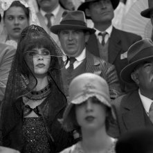 Maribel Verdù in arena tra il pubblico osserva la sua figliastra in Blancanieves