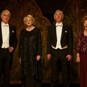 Quartet: Pauline Collins, Billy Connolly, Tom Courtenay e Maggie Smith in una scena durante un'esibizione