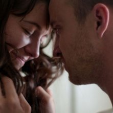 Smashed: Mary Elizabeth Winstead ed Aaron Paul in una dolcissima scena del film