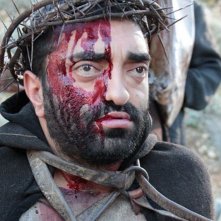 Su Re: Fiorenzo Mattu nel ruolo di Gesù Cristo sul set