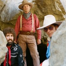 A Glimpse Inside the Mind of Charles Swan III: Bill Murray, Charlie Sheen e Jason Schwartzman in una scena del film