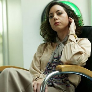 A Glimpse Inside the Mind of Charles Swan III: un bel primo piano di Aubrey Plaza