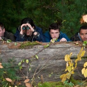 Chris Hemsworth, Josh Hutcherson, Josh Peck e Connor Cruise in Red Dawn